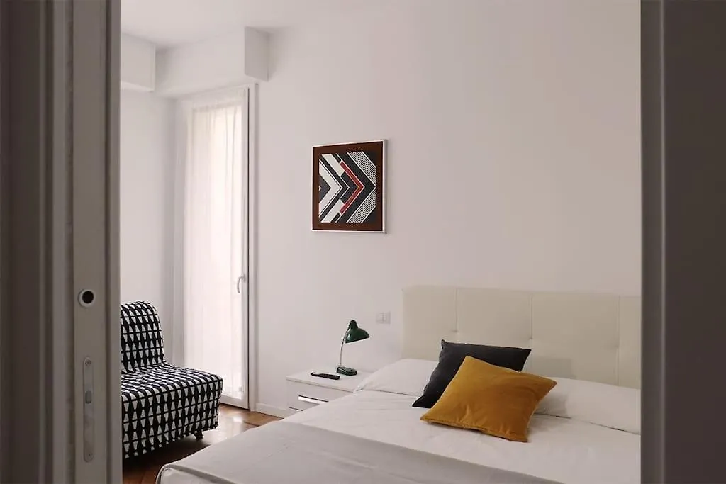 Bilocale Metro 4 Blu Frattini - Airport Linate Apartment Milan