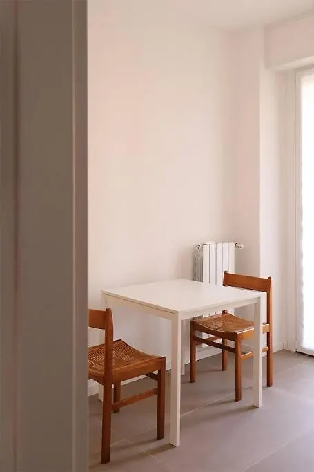 Bilocale Metro 4 Blu Frattini - Airport Linate Apartment Milan Italy