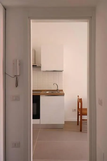Appartamento Bilocale Metro 4 Blu Frattini - Airport Linate Milano Italia