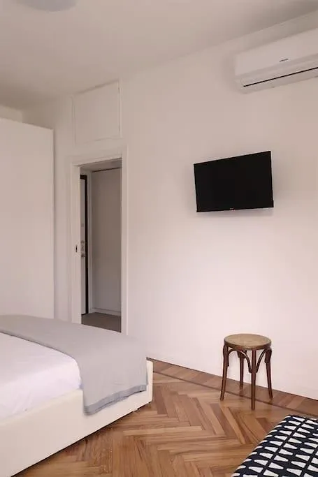 Bilocale Metro 4 Blu Frattini - Airport Linate Apartment Milan Italy